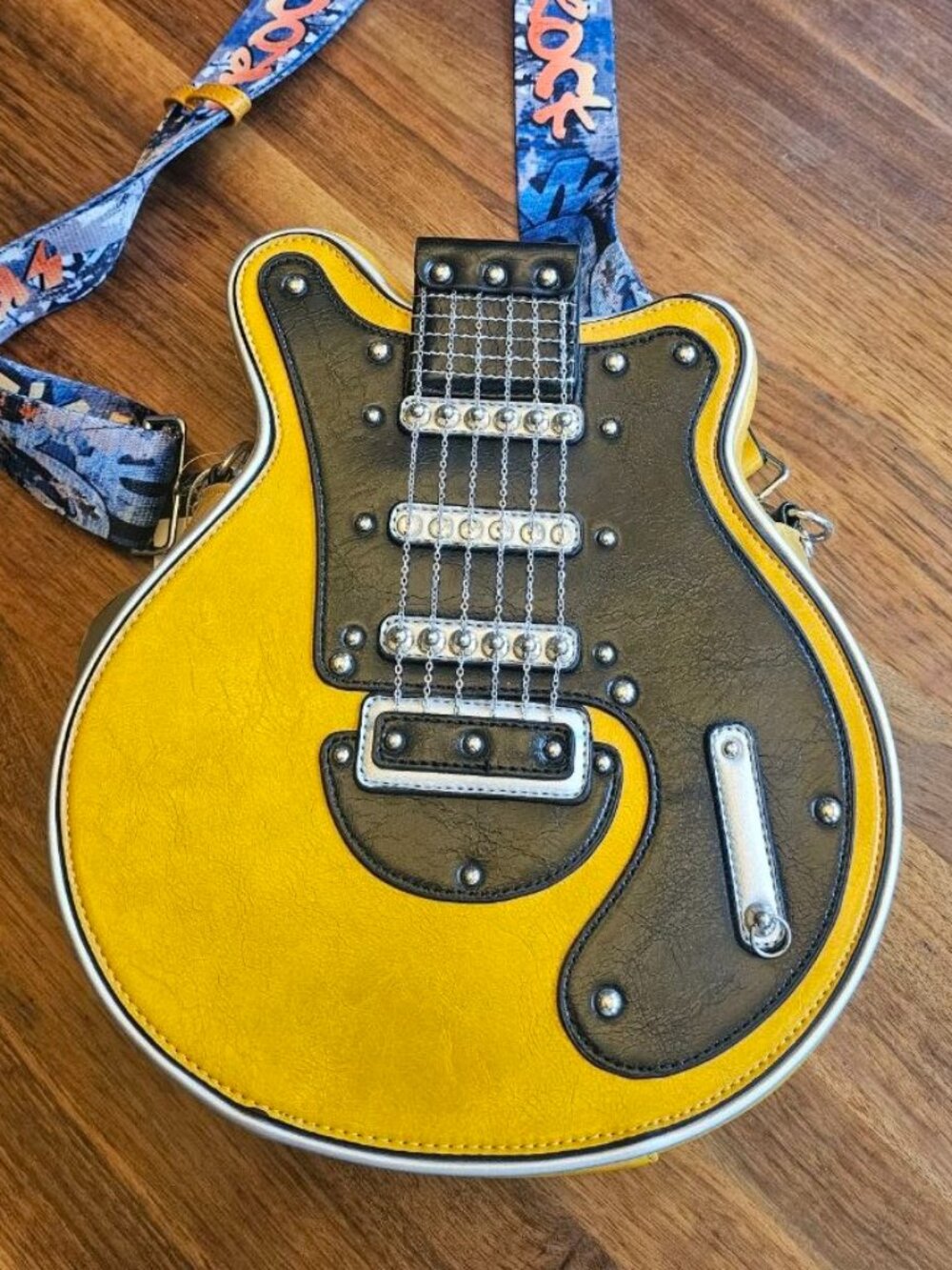 Guitar Shoulder Bag PU Leather Shoulder Bag Handbag Guitar - AWESOME!
